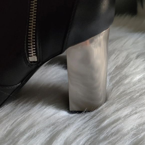 Vince Faber Peep Toe Booties - Picture 5 of 8